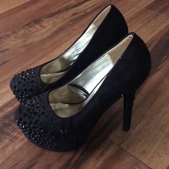 High heels - Picture 3 of 4